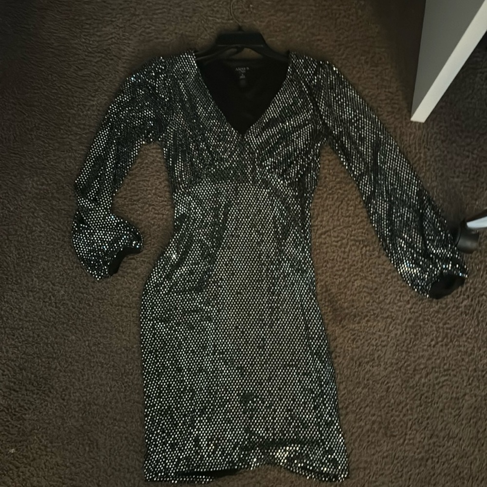 Alexa B size 4 dress